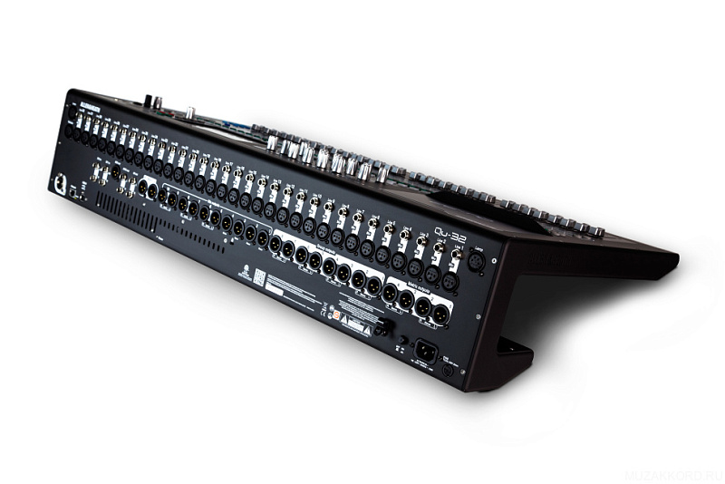 Фото Цифровой микшерный пульт Allen & Heath QU-32C