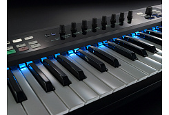 MIDI-клавиатура Native Instruments Komplete Kontrol S61